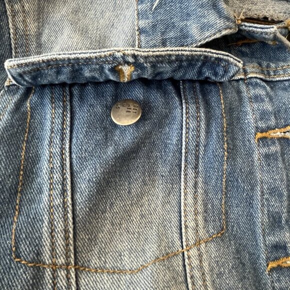 Between Us Womens L Destroyed Denim Trucker Jacket Chain Back Detail Grunge Punk - Picture 7 of 14